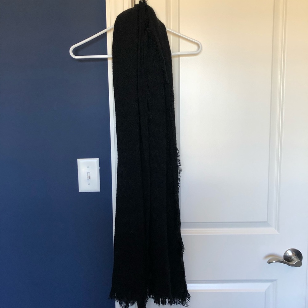 Black blanket scarf